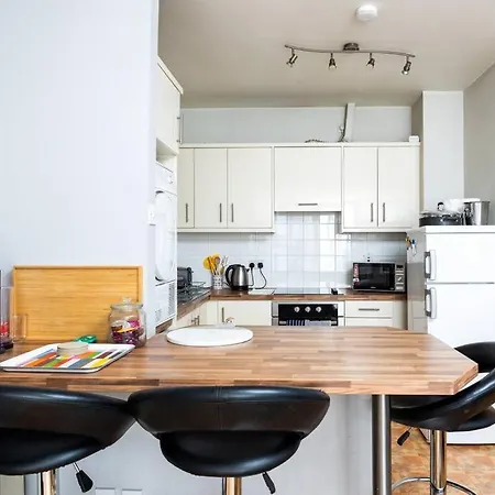 Beautiful 2 Bed With Access To Roof Terrace Appartement Dublin