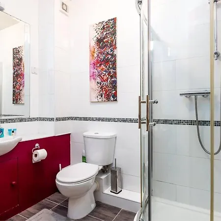 Beautiful 2 Bed With Access To Roof Terrace Dublin